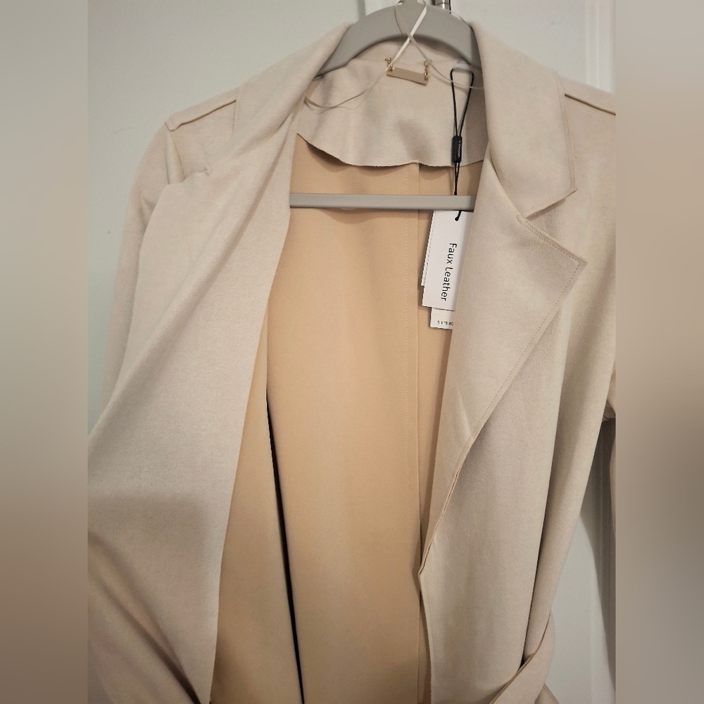 NWT T Tahari Faux Leather Trench In Bone - Picture 3 of 10